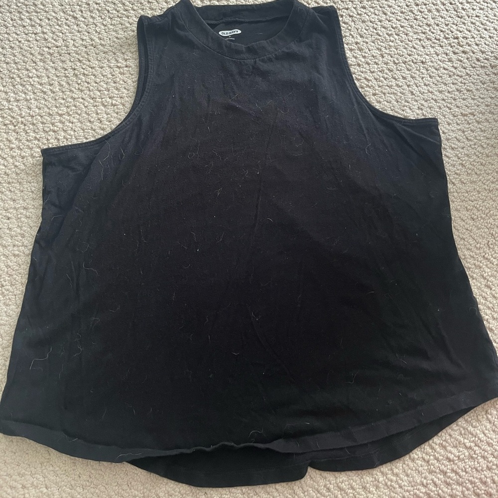 Sleeveless shirt